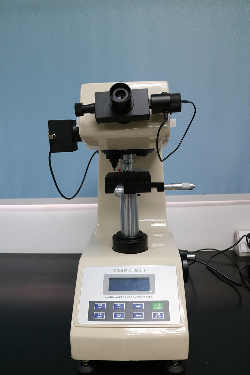 11-数显显微维氏硬度计ＨＶＳ-1000.jpg